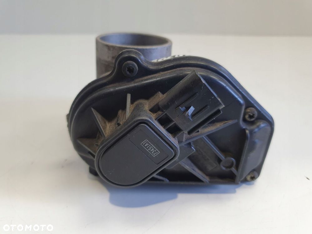 PRZEPUSTNICA Ford Focus MK2 1.6 16V _ VP4F9U-9E928-BC - 1