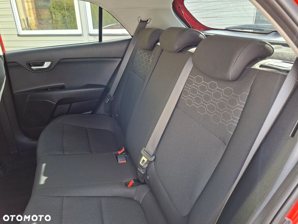 Kia Rio 1.2 Dream Team Edition - 27