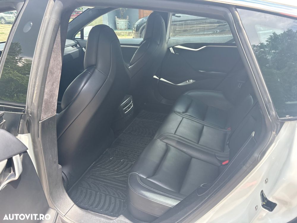 Tesla Model S 85D Allradantrieb Performance - 13
