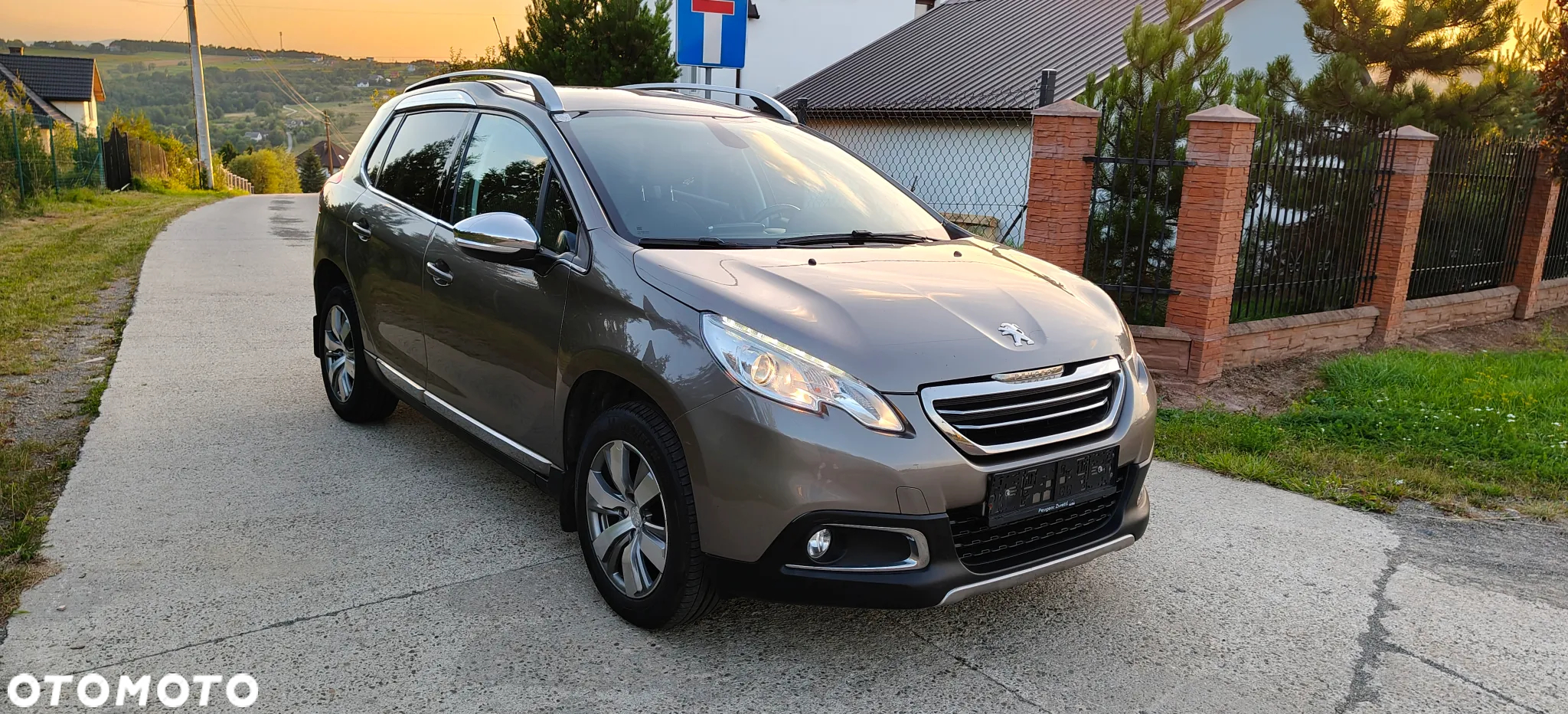 Peugeot 2008 1.6 e-HDi Allure S&S - 4