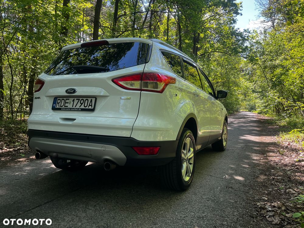 Ford Kuga 1.6 EcoBoost 2x4 Titanium - 5