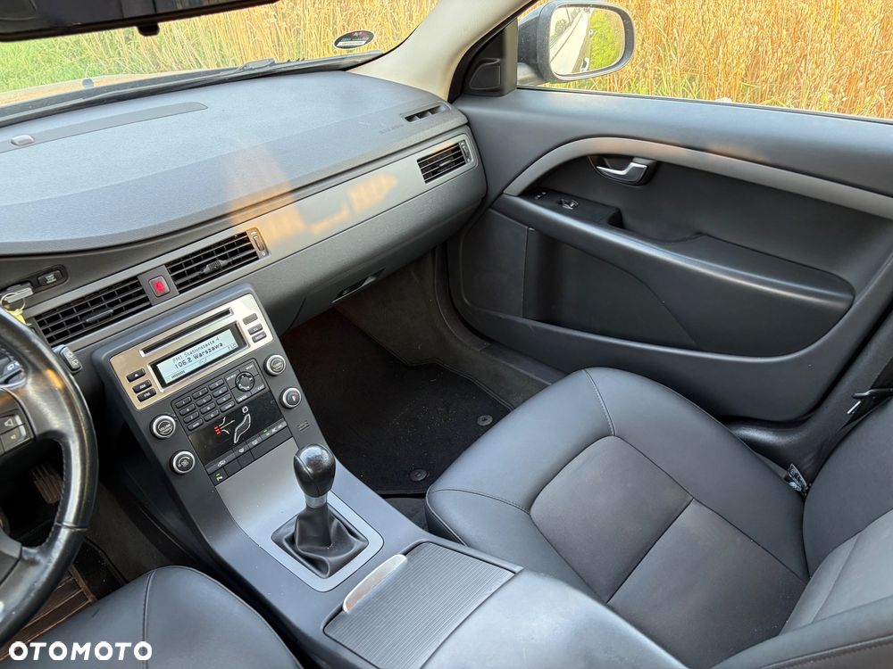 Volvo V70 2.0D Momentum - 17