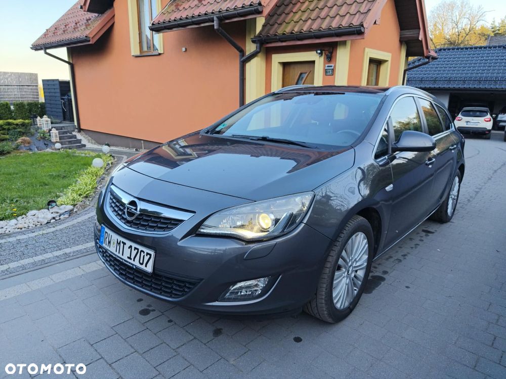 Opel Astra 1.6 Turbo Cosmo - 5