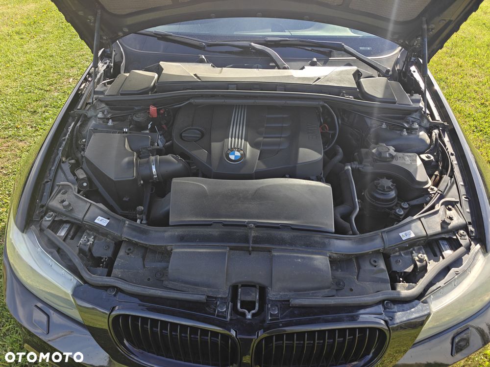 BMW Seria 3 320d xDrive - 2