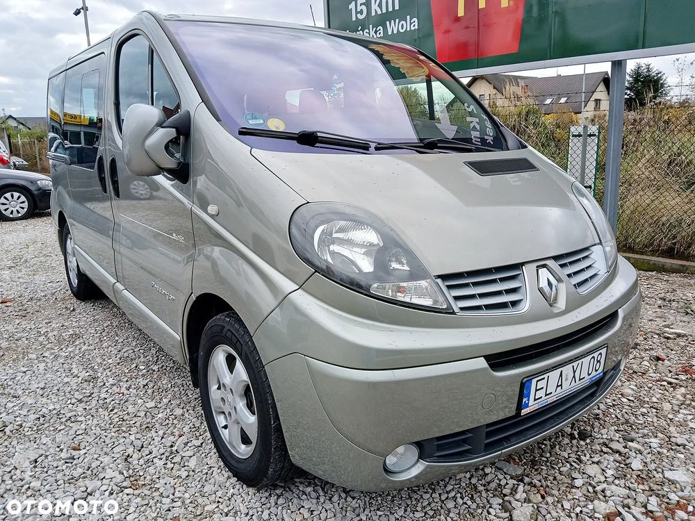 Renault Trafic 2.0 dCi 115 FAP Passenger Black Edition - 9