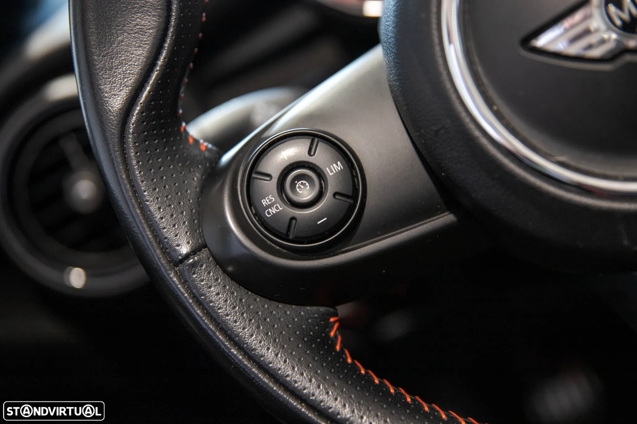 MINI 3 Portas John Cooper Works - 32