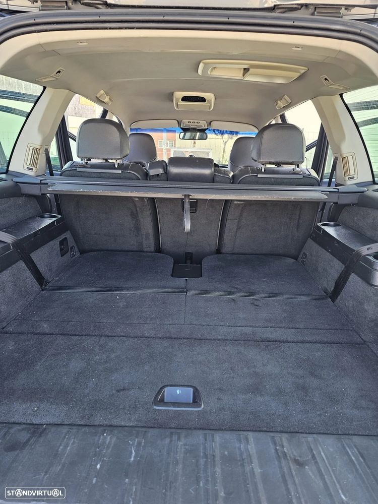 Volvo XC 90 2.4 D5 7L Momentum Geartronic - 12