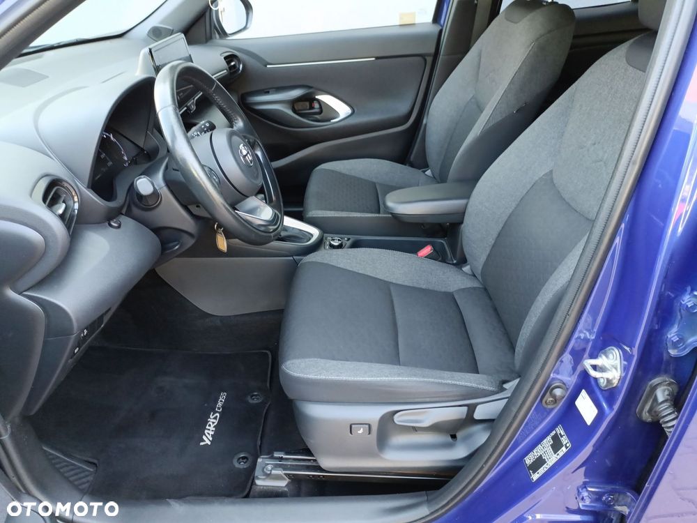 Toyota Yaris Cross Hybrid 1.5 Comfort 4x4 - 10