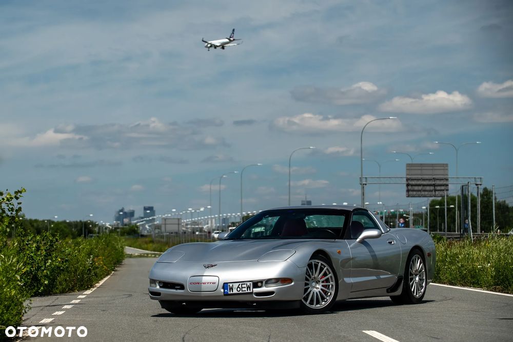 Chevrolet Corvette - 2
