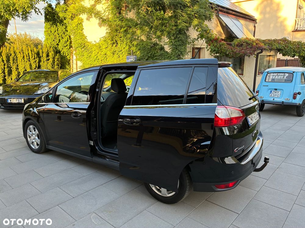 Ford Grand C-MAX - 12