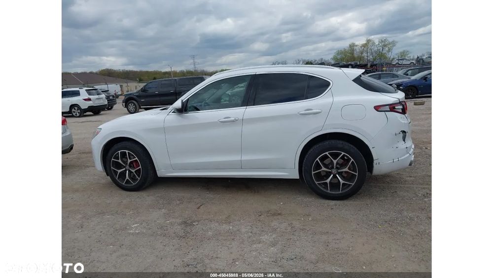 Alfa Romeo Stelvio - 6