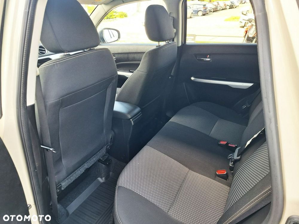 Suzuki Vitara - 23