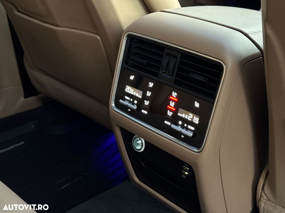 Porsche Cayenne Standard - 33