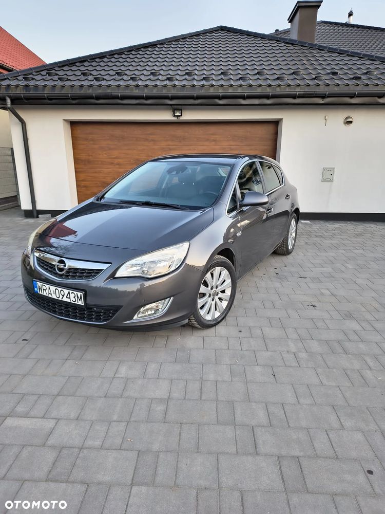 Opel Astra 2.0 CDTI Cosmo - 4