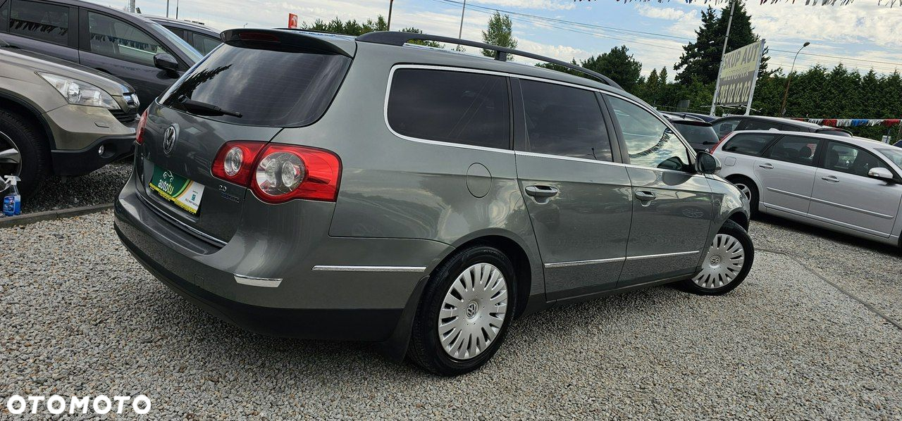 Volkswagen Passat - 10