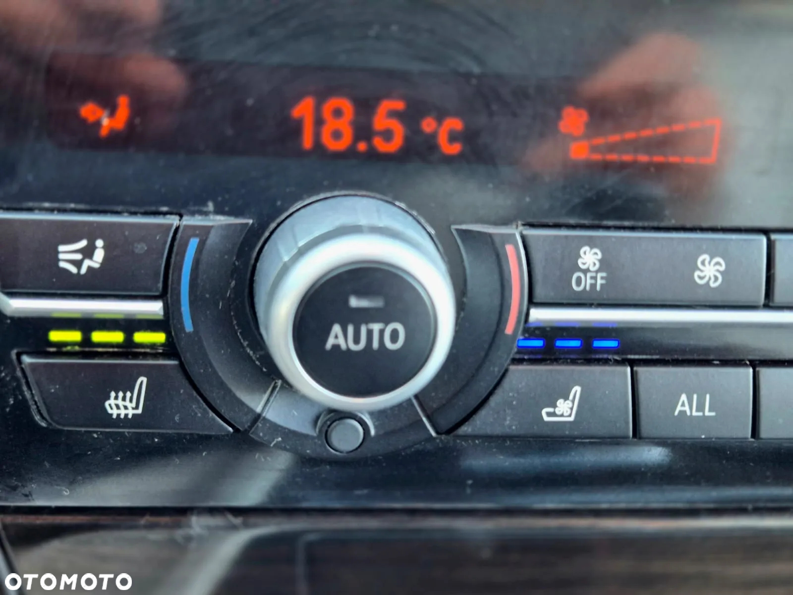 BMW Seria 7 740d xDrive - 27