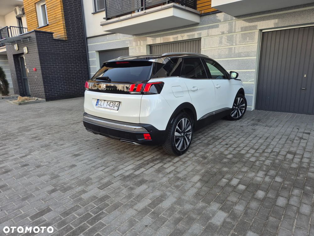 Peugeot 3008 1.6 PureTech HYbrid GT Line S&S EAT8 - 5