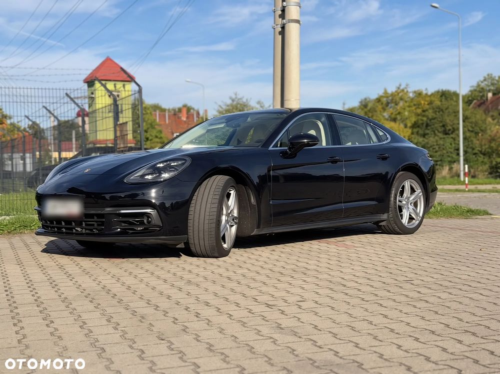 Porsche Panamera - 31