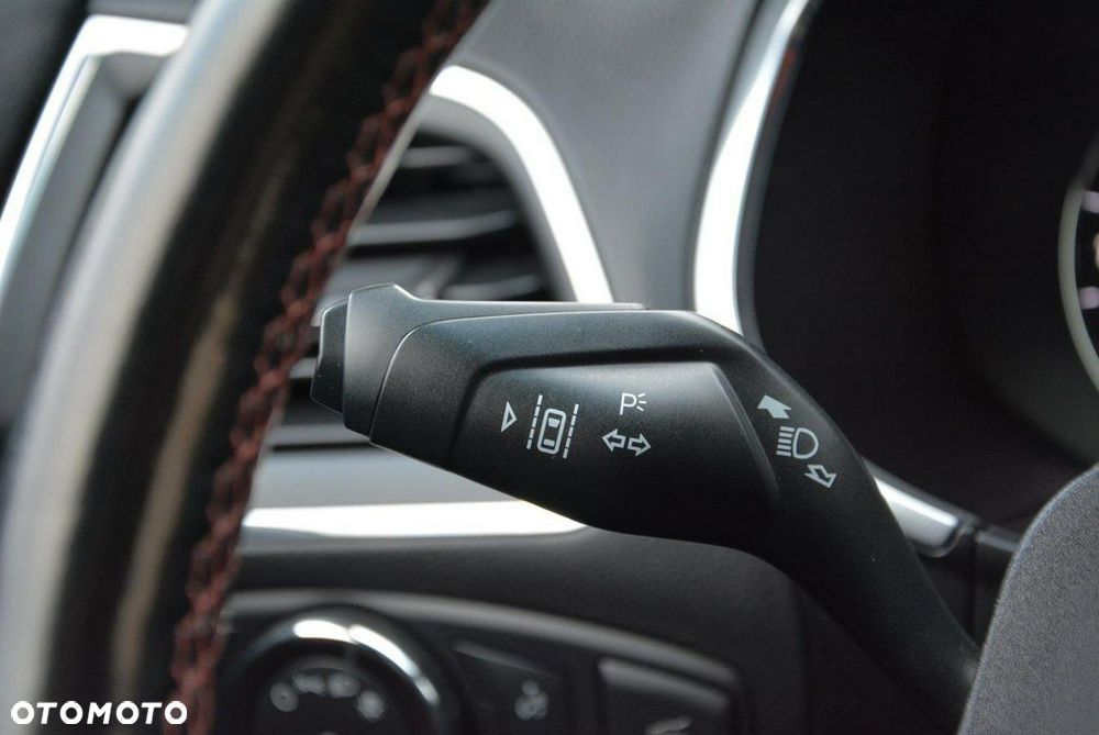 Ford Edge 2.0 EcoBlue Bi-Turbo 4x4 ST-LINE - 36