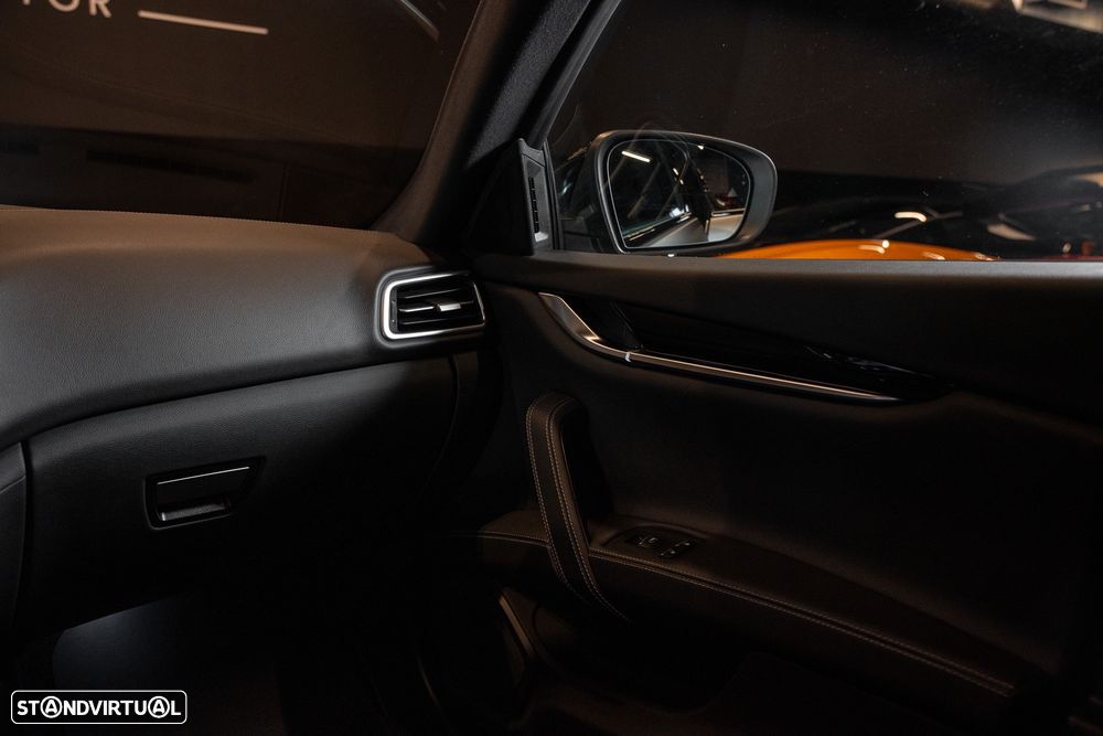 Maserati Ghibli - 35