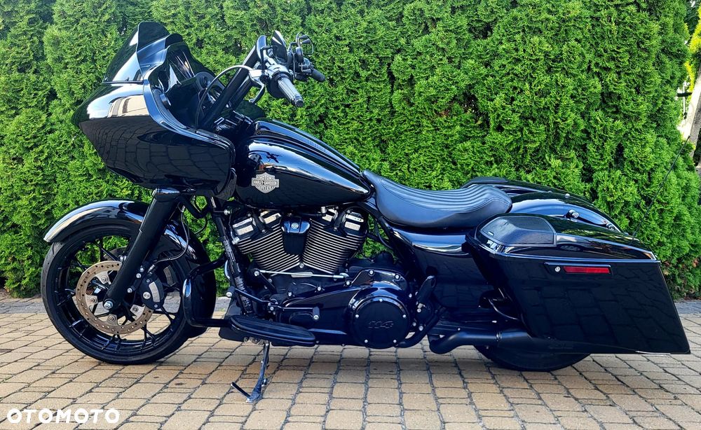 Harley-Davidson Touring Road Glide - 4