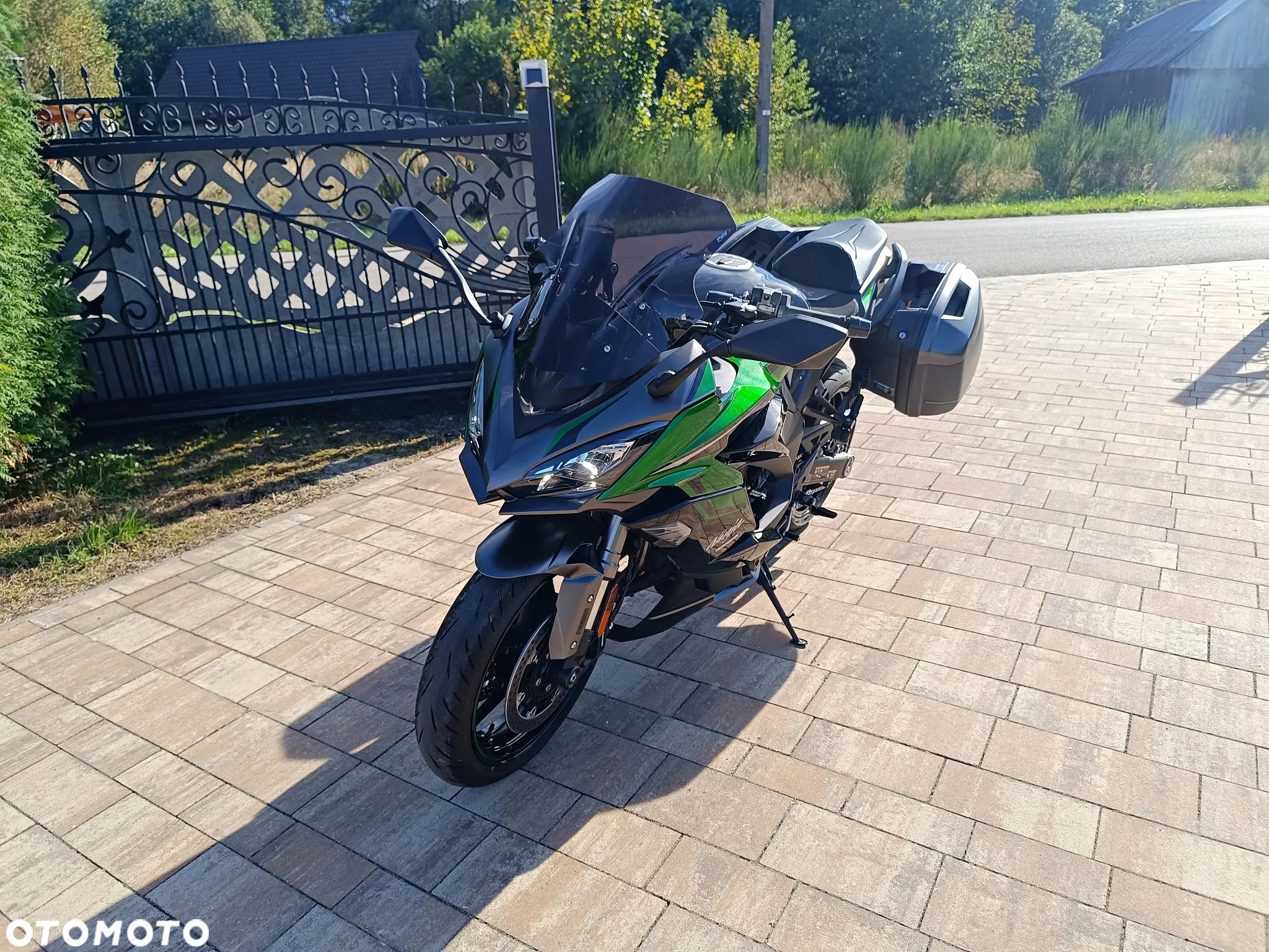 Kawasaki Ninja 1000 SX - 2