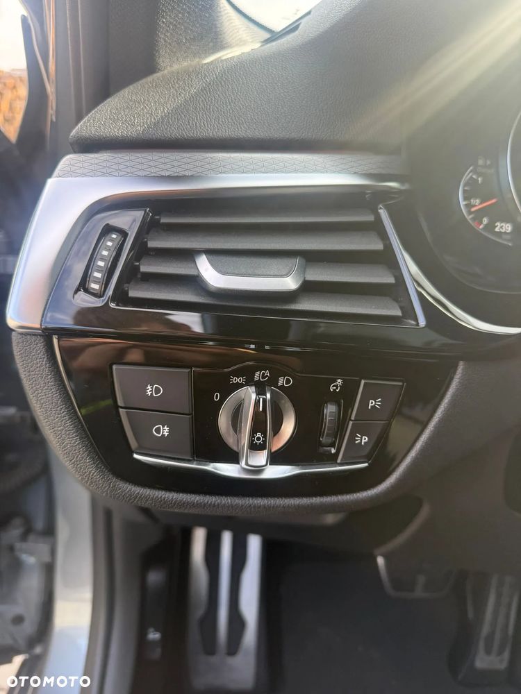 BMW Seria 5 540d xDrive - 13