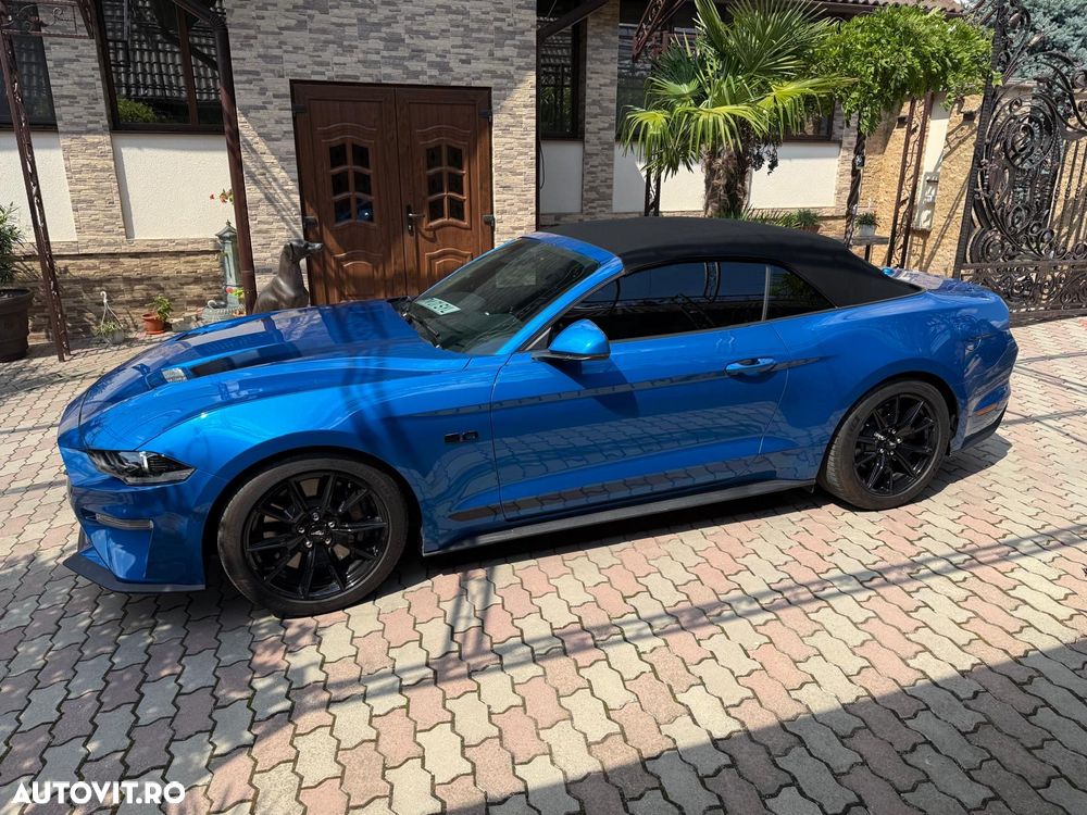 Ford Mustang - 4