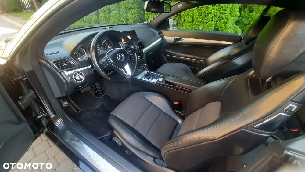 Mercedes-Benz Klasa E 200 BlueEFFICIENCY 7G-TRONIC Avantgarde - 26