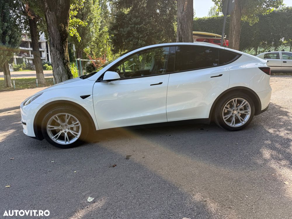 Tesla Model Y RWD - 9