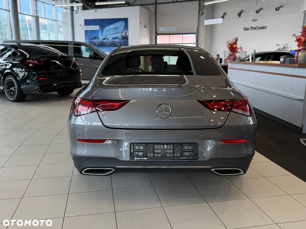 Mercedes-Benz CLA 180 Progressive 7G-DCT - 12