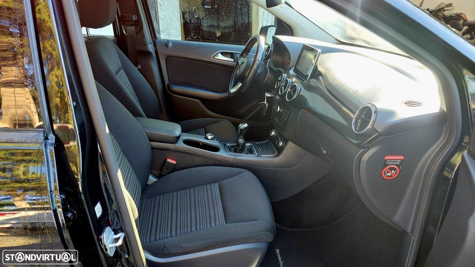 Mercedes-Benz B 180 d Urban - 9