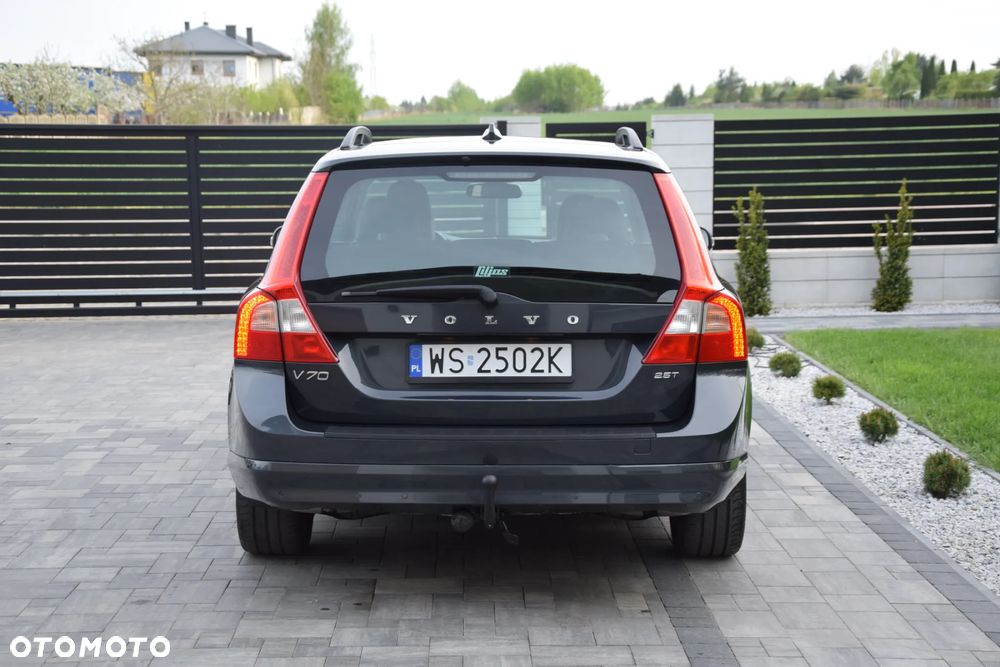 Volvo V70 2.5T Momentum - 13