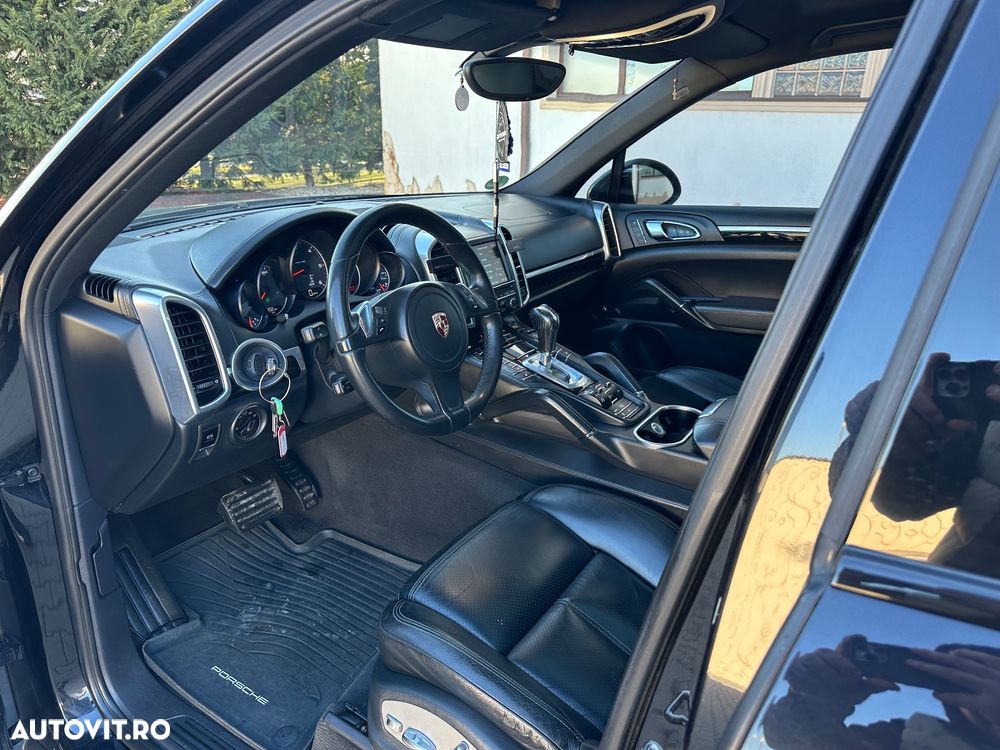 Porsche Cayenne Platinum Edition - 14