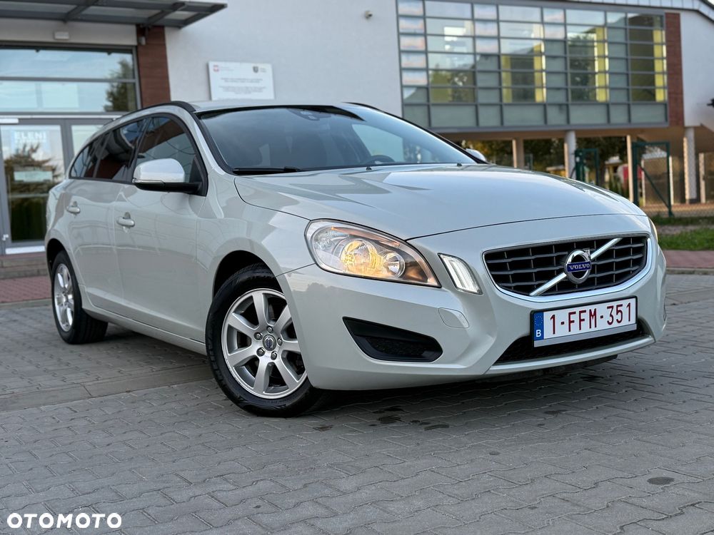 Volvo V60 D3 Momentum - 18