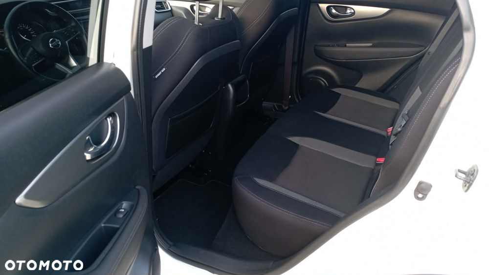 Nissan Qashqai 1.3 DIG-T N-Connecta - 11