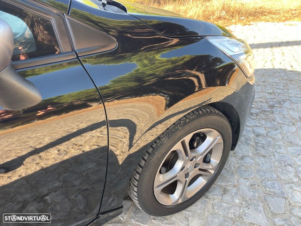 Renault Clio Sport Tourer 0.9 TCE GT Line - 15