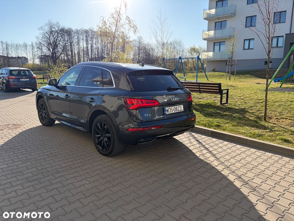 Audi Q5 45 TFSI quattro S tronic design - 4