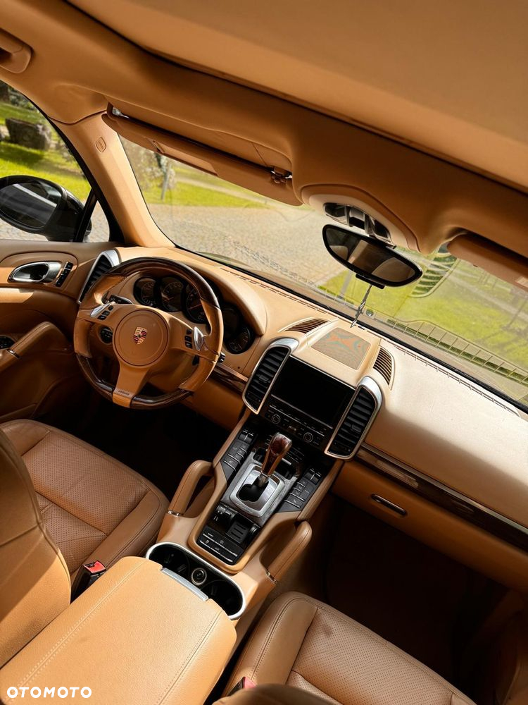 Porsche Cayenne - 17