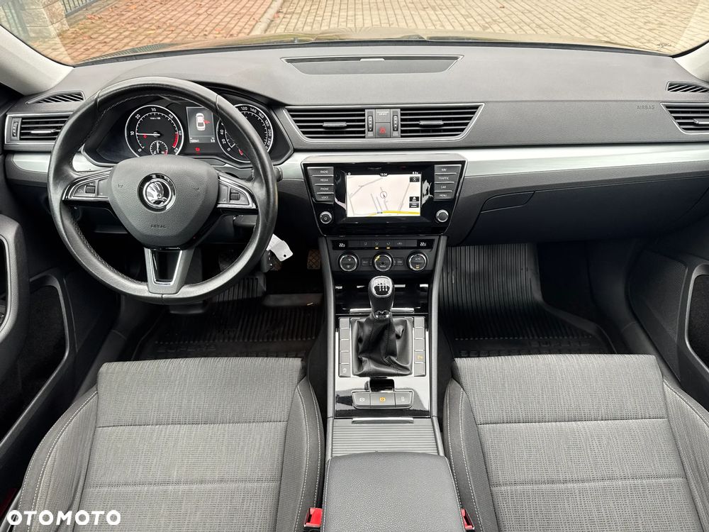 Skoda Superb 1.6 TDI Ambition - 2