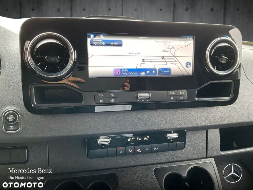 Mercedes-Benz Sprinter - 12