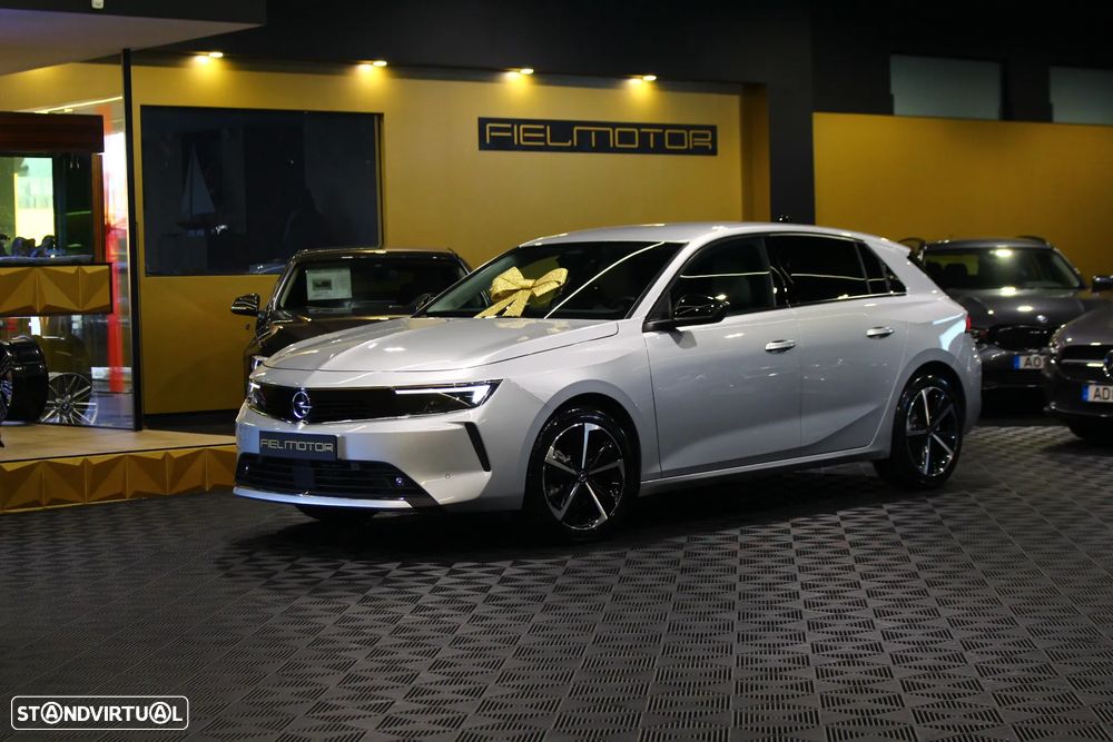 Opel Astra 1.5 D Elegance - 2