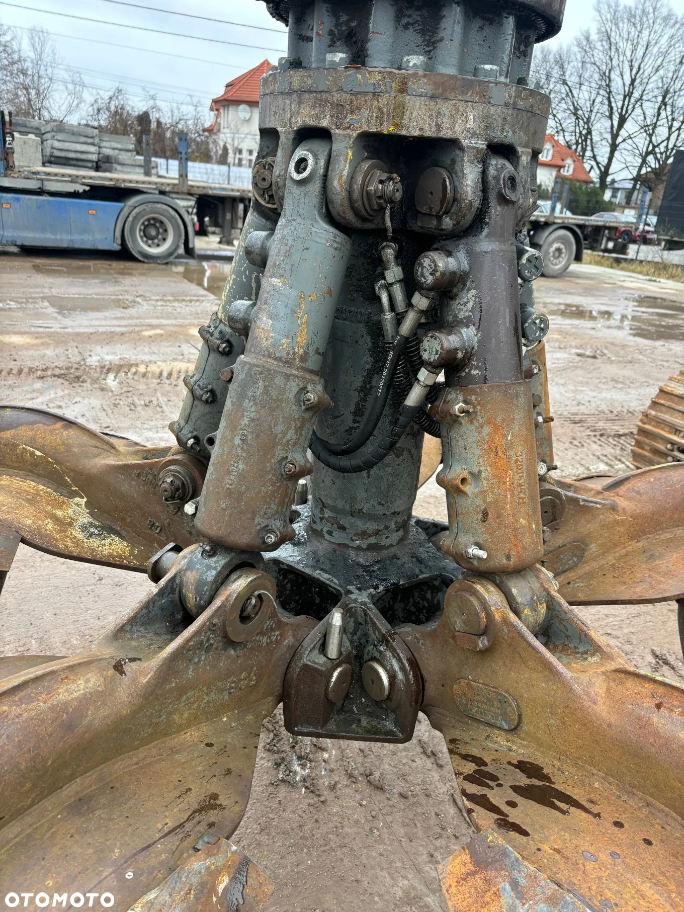 Liebherr R904C / Do złomu / Przeładunkowa / Chwytak /Podnoszona Kabina / - 14