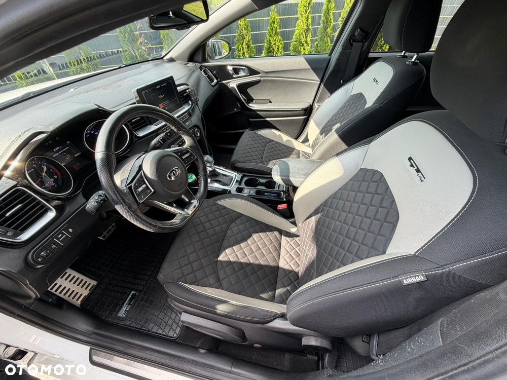 Kia ProCeed - 9