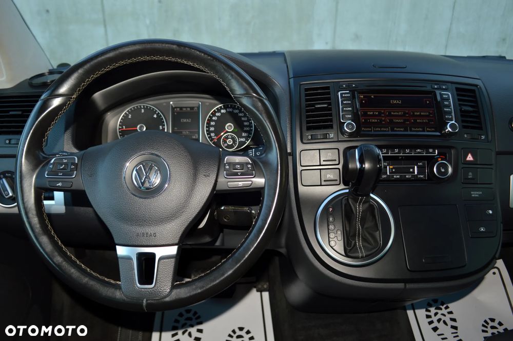 Volkswagen Multivan - 18