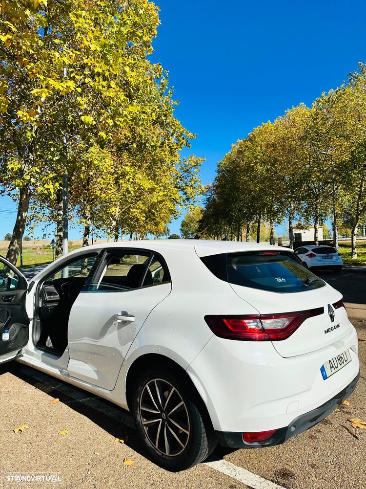 Renault Mégane 1.5 dCi Confort - 5