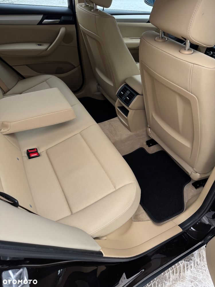 BMW X3 xDrive20d - 23