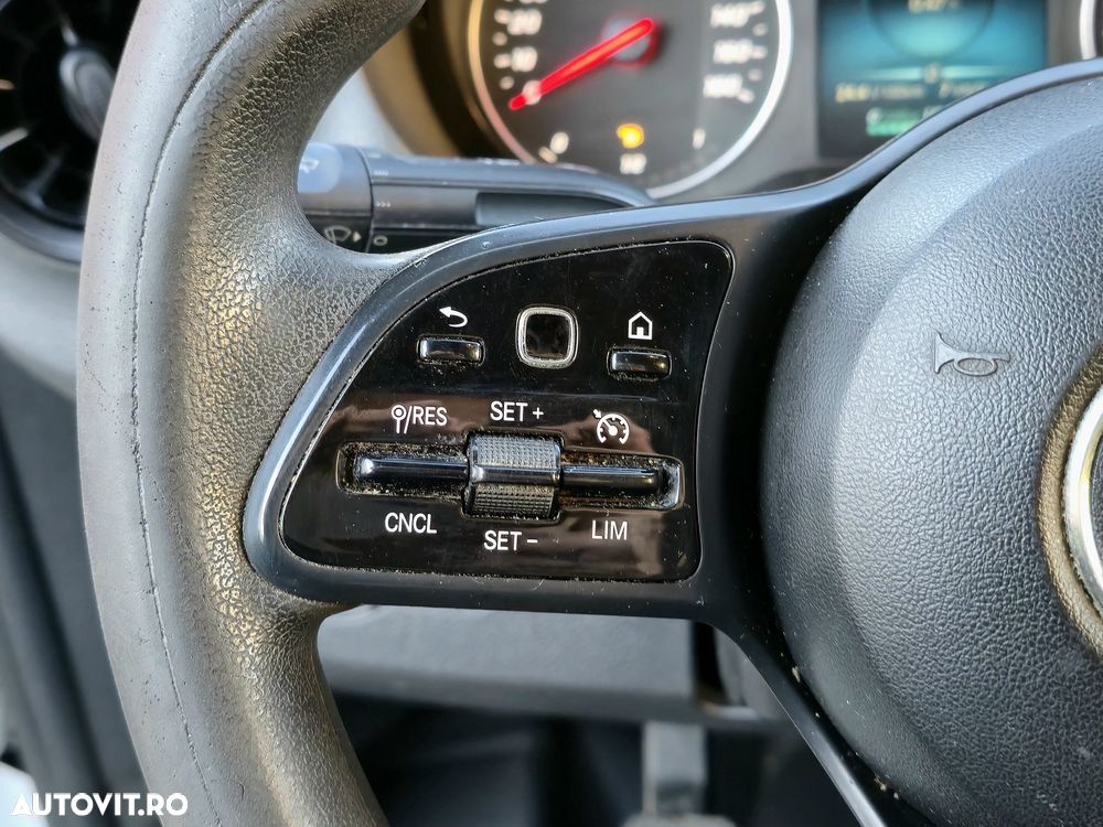 Mercedes-Benz Sprinter - 8