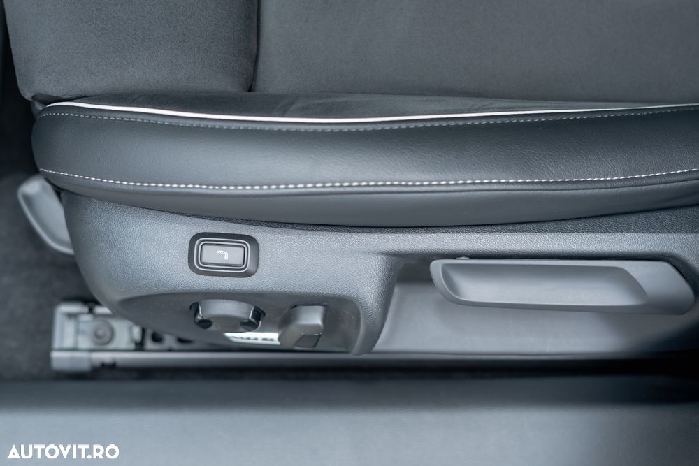 Volkswagen Passat 2.0 TDI SCR DSG Elegance - 26