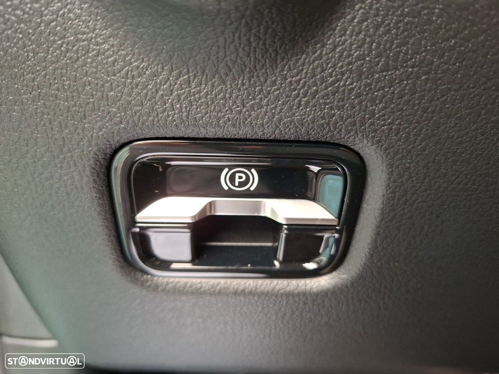 Mercedes-Benz C 300 de Avantgarde - 20